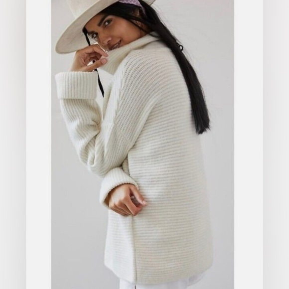 PILCRO Anthropologie | Cowl Neck Chunky Knit Oversized Cream Sweater, XS - Picture 13 of 15